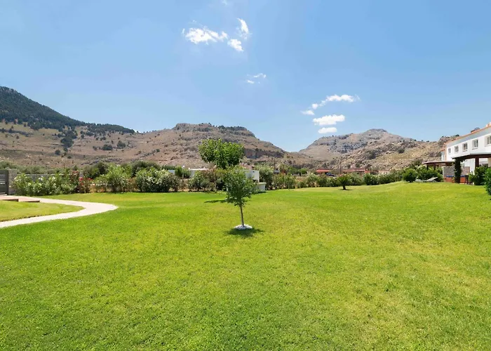 Haus In Kolympia Mit Parkplatz Und Bergblick By Interhome بيت للعطل *