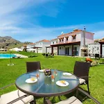 Haus In Kolympia Mit Parkplatz Und Bergblick By Interhome بيت للعطل كولومبيا
