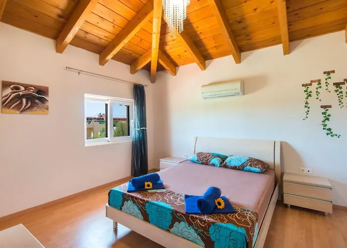 Σπίτι διακοπών Haus In Kolympia Mit Parkplatz Und Bergblick By Interhome Κολύμπια